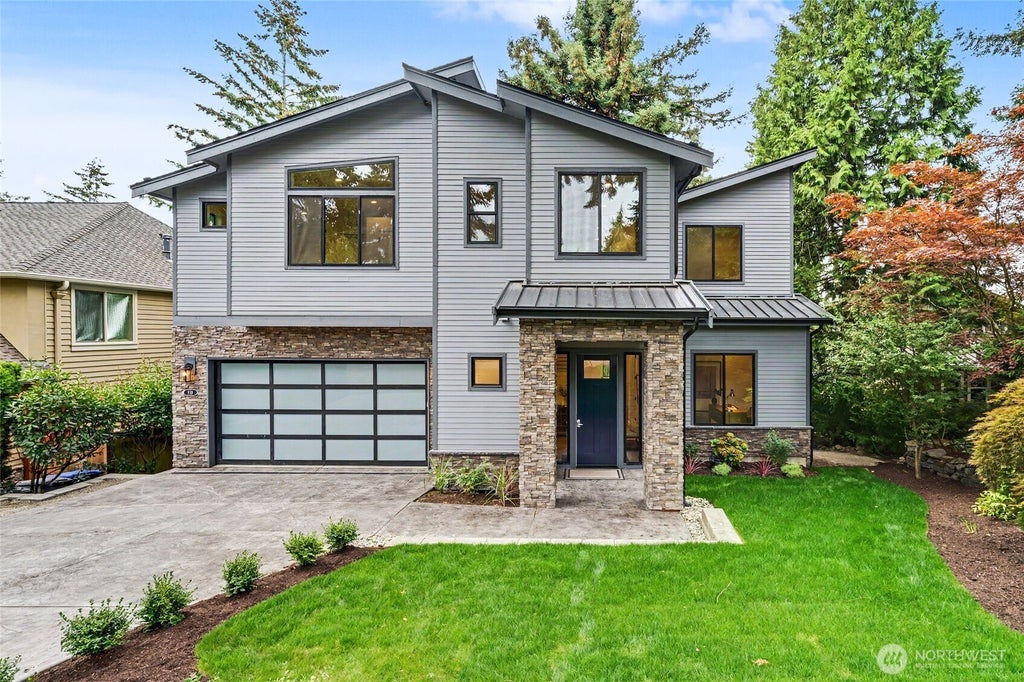 Photo of 719 95th Avenue NE, Bellevue, WA 98004 (MLS # 2557617)