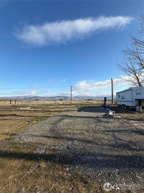 Photo of 2 Grey Goose Road, Omak, WA 98841 (MLS # 2471665)