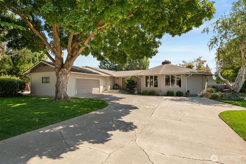 Photo of 2117 N Western Avenue, Wenatchee, WA 98801 (MLS # 2568812)