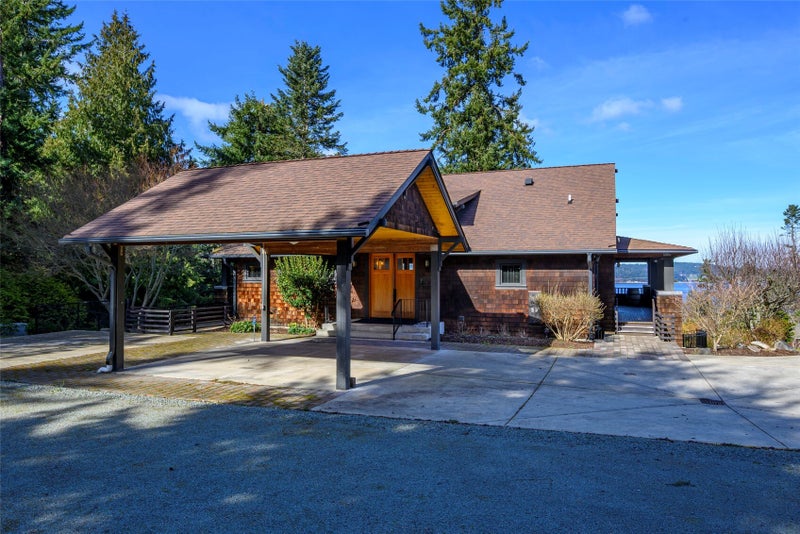 631 Maple Heights Road