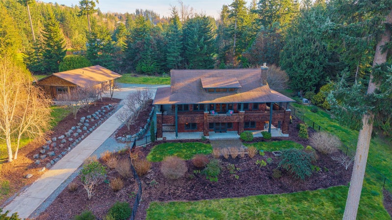 631 Maple Heights Road