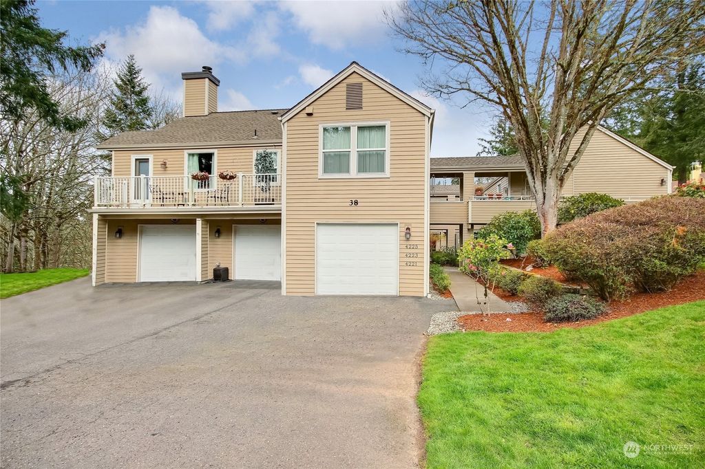 Photo of 4223 220th Place SE, Issaquah, WA 98029 (MLS # 2053887)