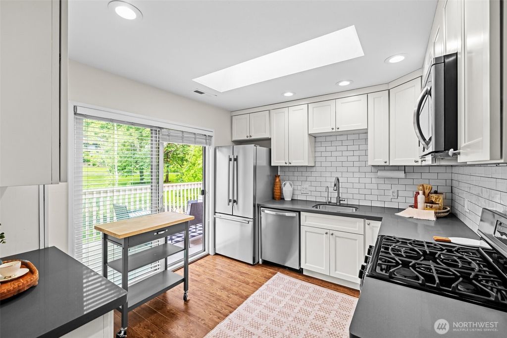 listing image 9363156364464977487