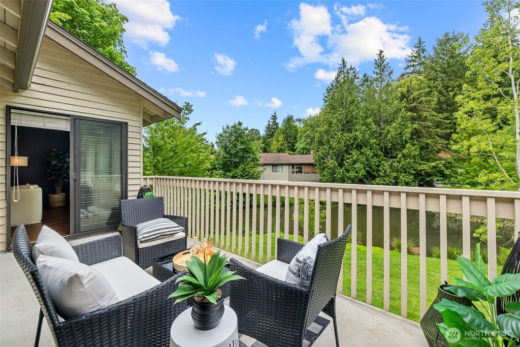 listing image 9362330469848799985