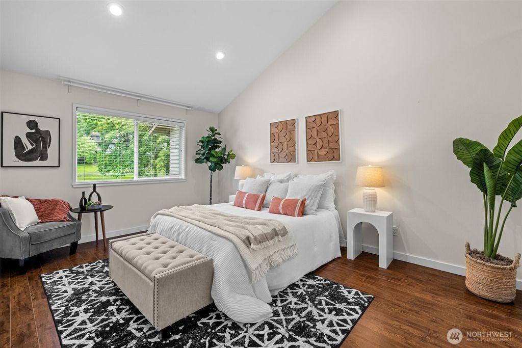 listing image 9369403182306379732