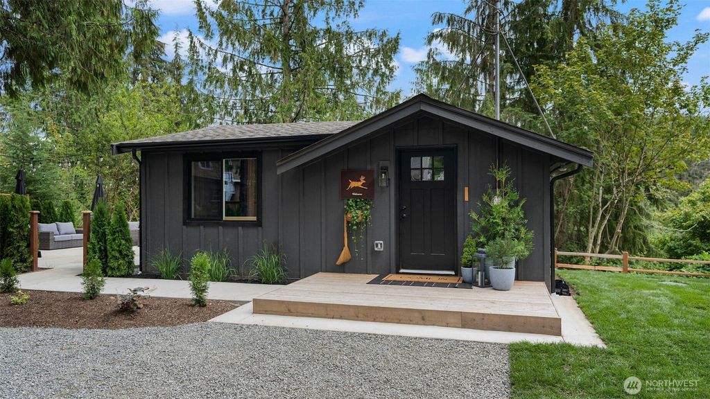 Photo of 12907 Green Mountain Way Way, Granite Falls, WA 98252 (MLS # 2493108)