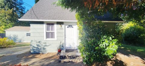 Photo of 1727 Holman Street, Shelton, WA 98584 (MLS # 2445069)