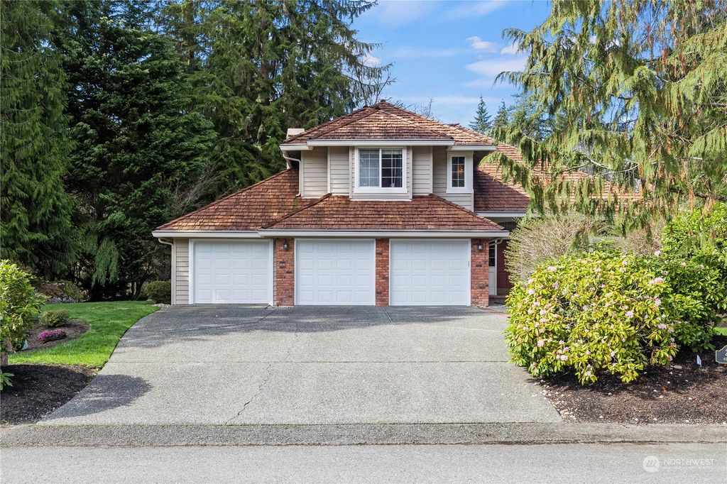 Photo of 23518 NE 78th Way, Redmond, WA 98053 (MLS # 2055135)