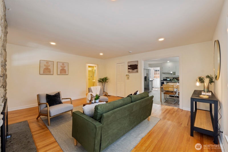 819 NE 100th Street