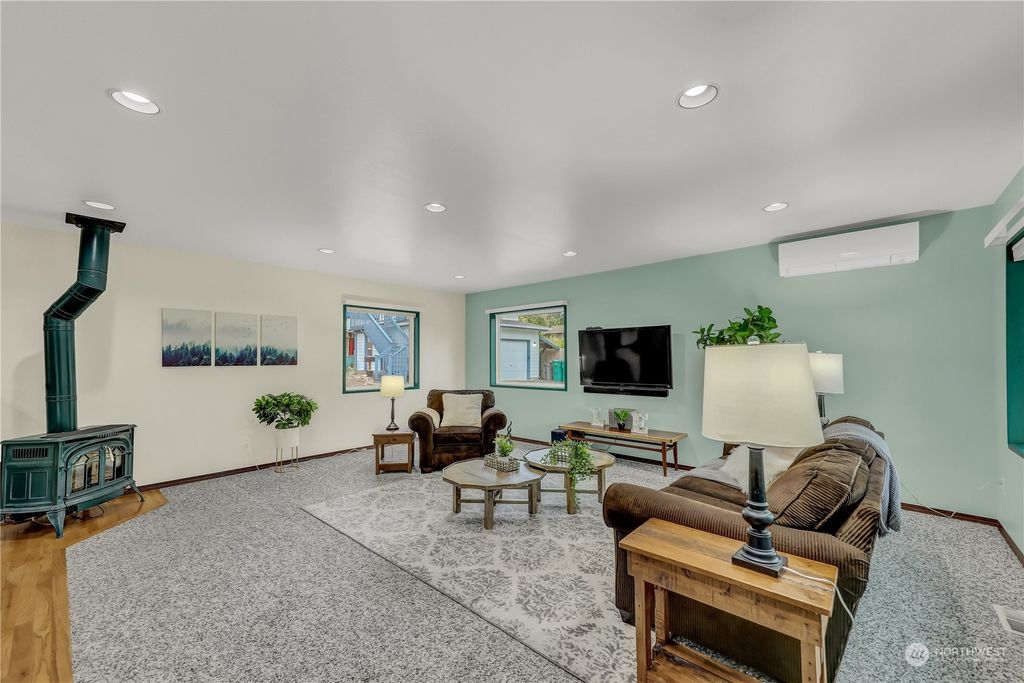 Photo of 18028 Waverly Drive, Snohomish, WA 98296 (MLS # 2070858)