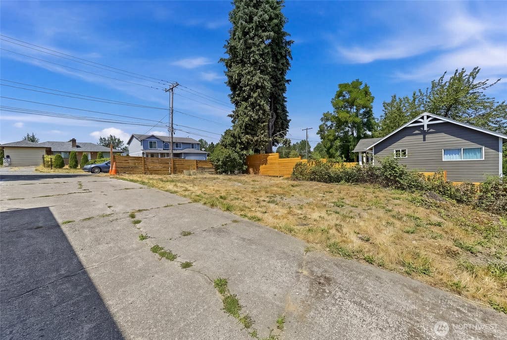 Photo of 13426 22nd Avenue S, Seattle, WA 98168 (MLS # 2553660)