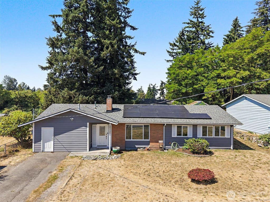 Photo of 29425 34th Avenue S, Auburn, WA 98001 (MLS # 2570169)