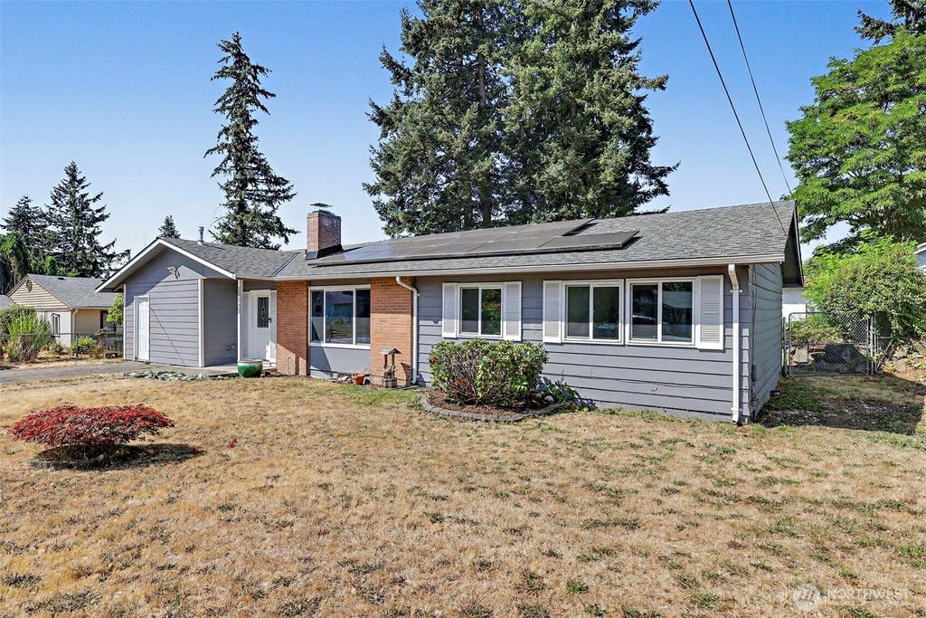 Photo of 29425 34th Avenue S, Auburn, WA 98001 (MLS # 2570169)