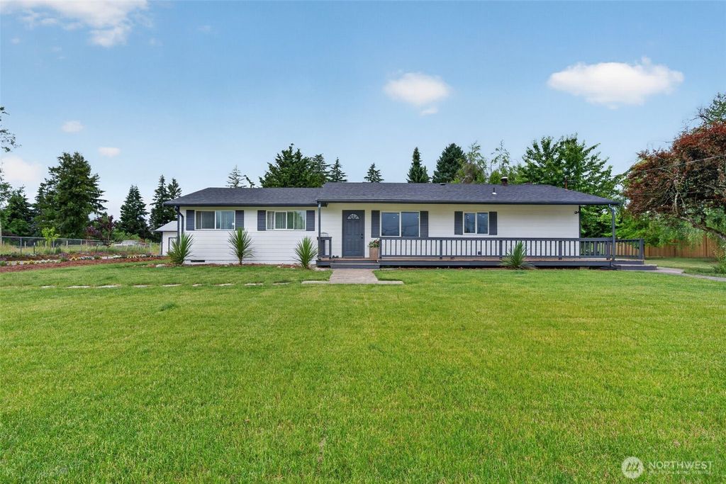 Photo of 40211 212th Avenue SE, Enumclaw, WA 98022 (MLS # 2548252)
