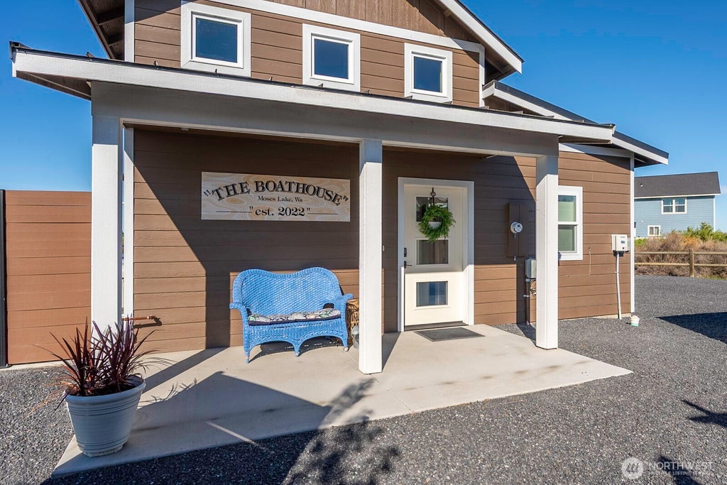 Photo of 1300 W Marina Drive #7, Moses Lake, WA 98837 (MLS # 2536356)