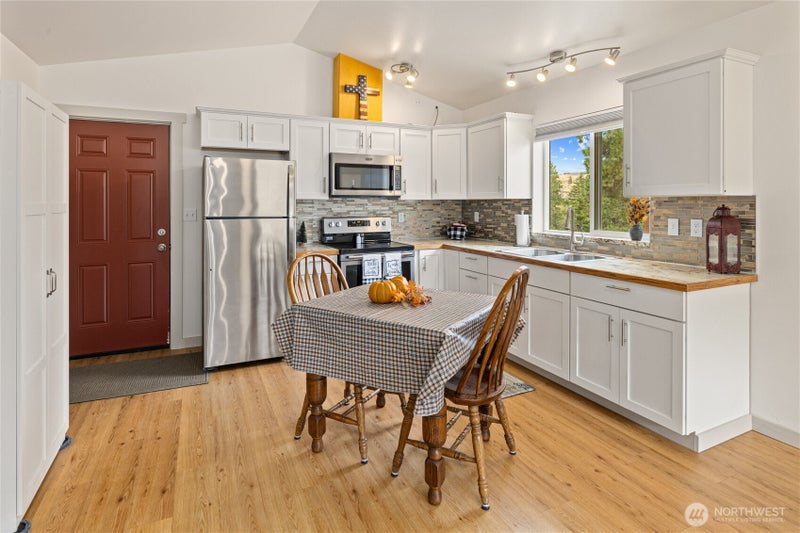 381 Twin Lakes Road
