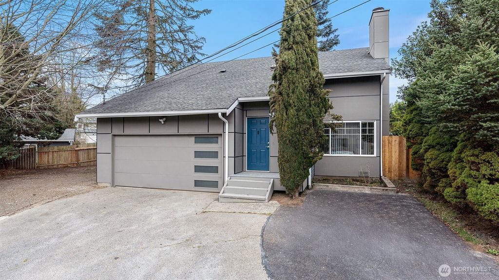 Photo of 5909 Glenwood Avenue, Everett, WA 98203 (MLS # 2486367)