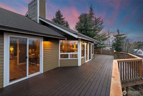 709 22nd Street SW Puyallup WA 98371