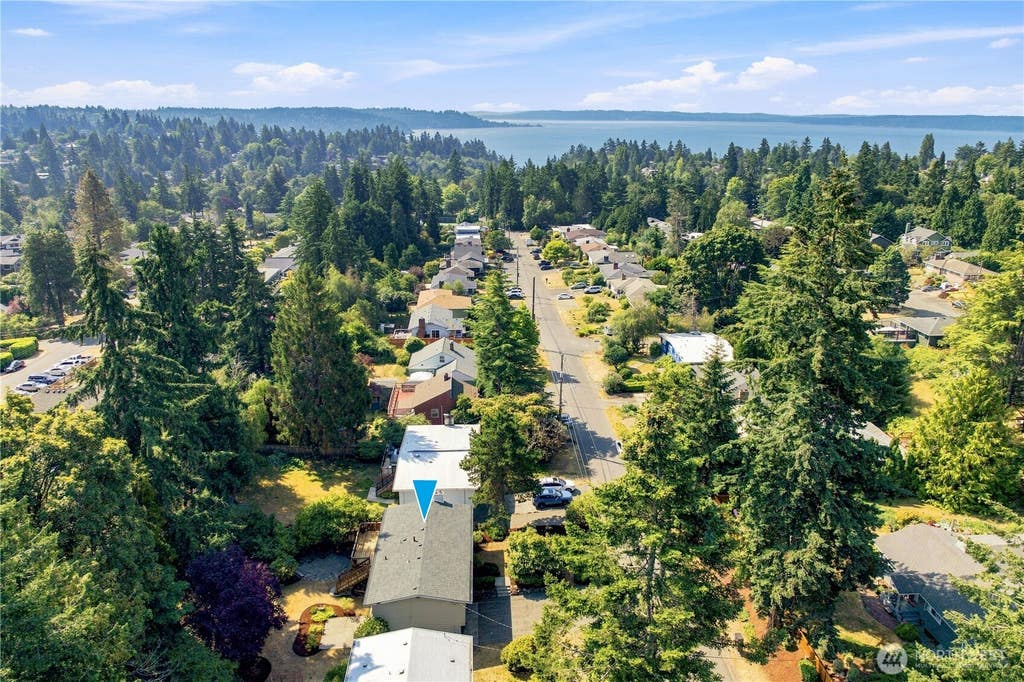 Photo of 10634 32nd Avenue SW, Seattle, WA 98146 (MLS # 2566787)