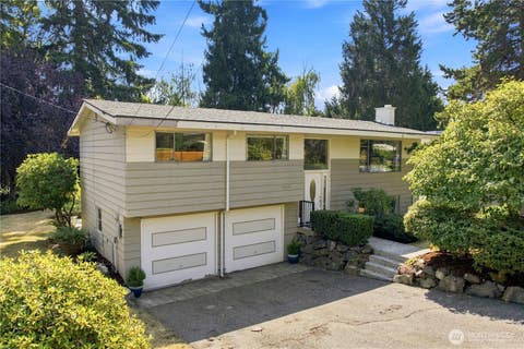 Photo of 10634 32nd Avenue SW, Seattle, WA 98146 (MLS # 2566787)