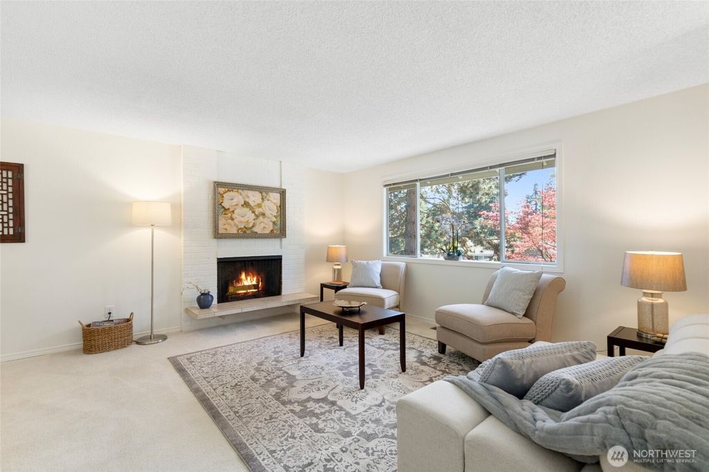 Photo of 13518 92nd Place NE, Kirkland, WA 98034 (MLS # 2360110)