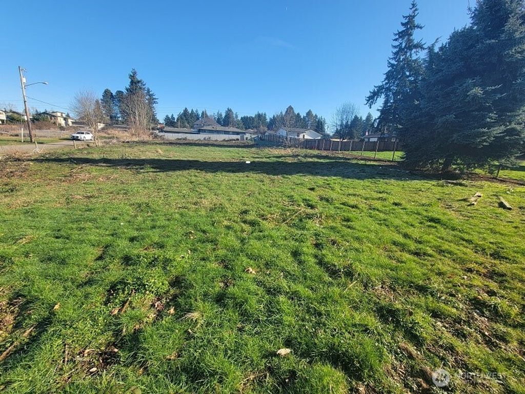 Photo of 229 xx 100th Ave S, Kent, WA 98031 (MLS # 2469452)