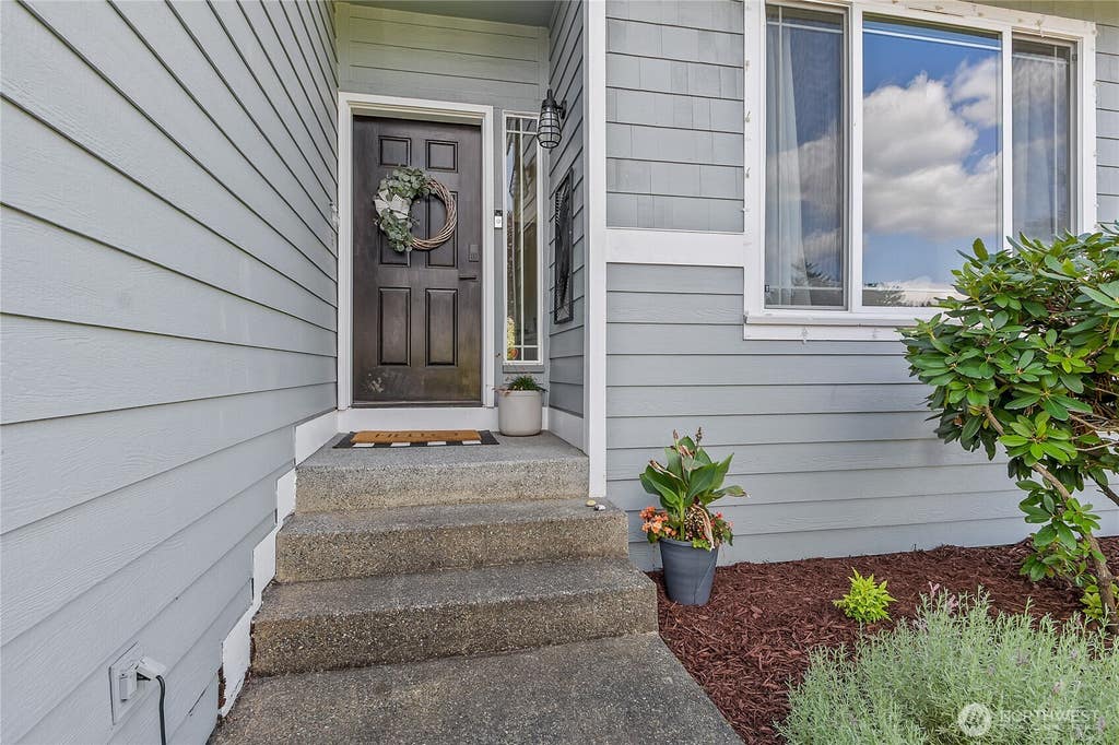 Photo of 9016 190th Street E, Puyallup, WA 98375 (MLS # 2566534)