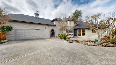 Photo of 627 N Waugh Road, Mount Vernon, WA 98273 (MLS # 2503369)