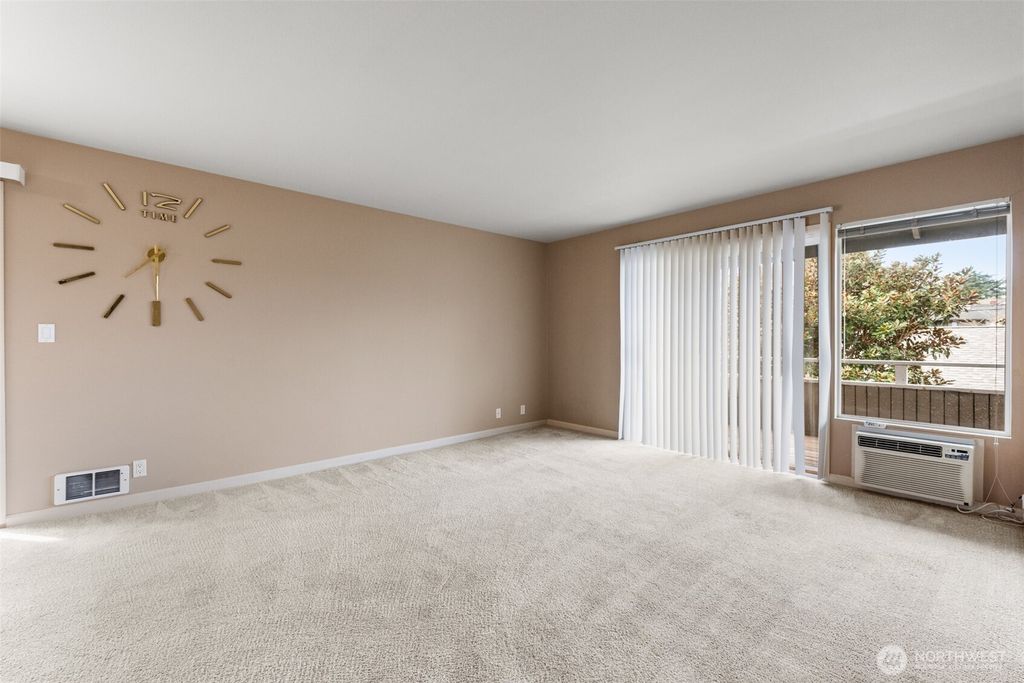 Photo of 812 100th Avenue NE #202, Bellevue, WA 98004 (MLS # 2498696)