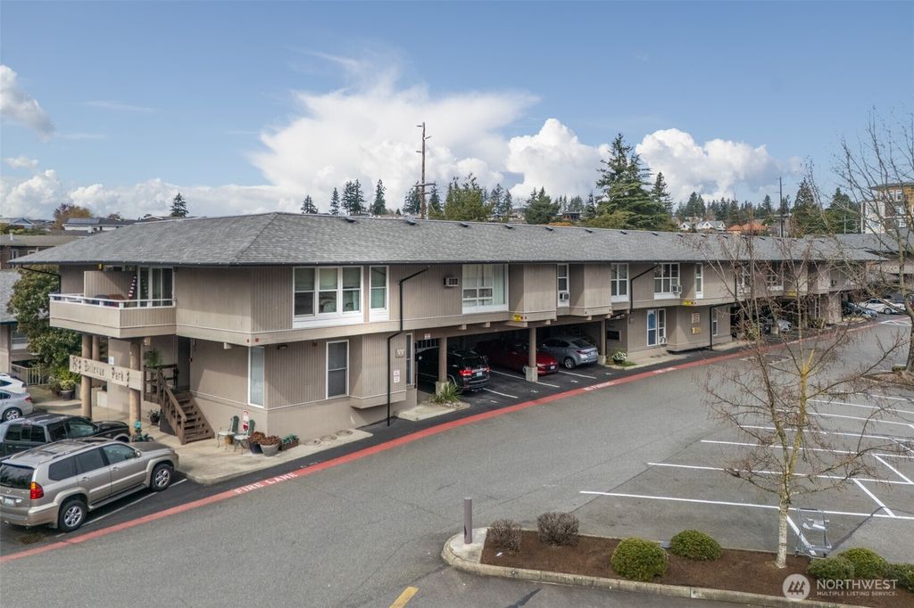 Photo of 812 100th Avenue NE #202, Bellevue, WA 98004 (MLS # 2498696)
