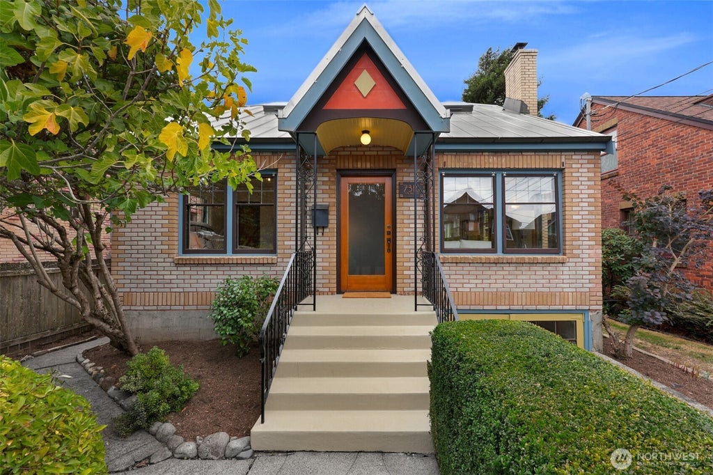 Photo of 7316 Earl Avenue NW, Seattle, WA 98117 (MLS # 2586786)
