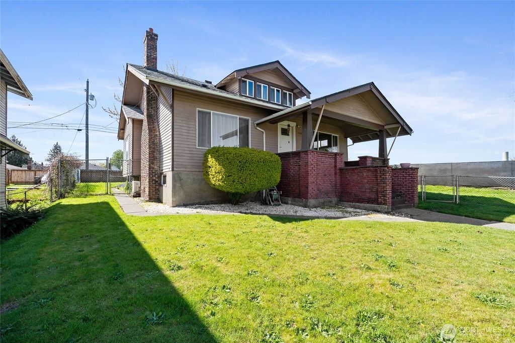 Photo of 2346 S I Street, Tacoma, WA 98405 (MLS # 2509537)