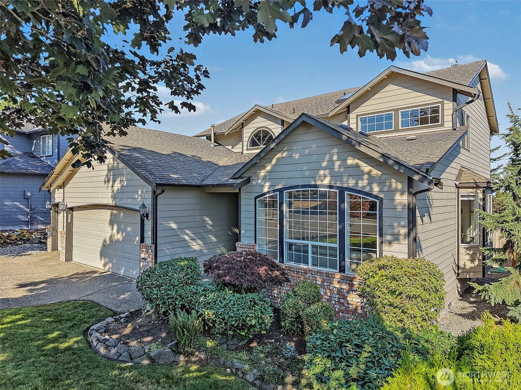 Photo of 5119 Nathan Loop SE, Auburn, WA 98092 (MLS # 2582626)