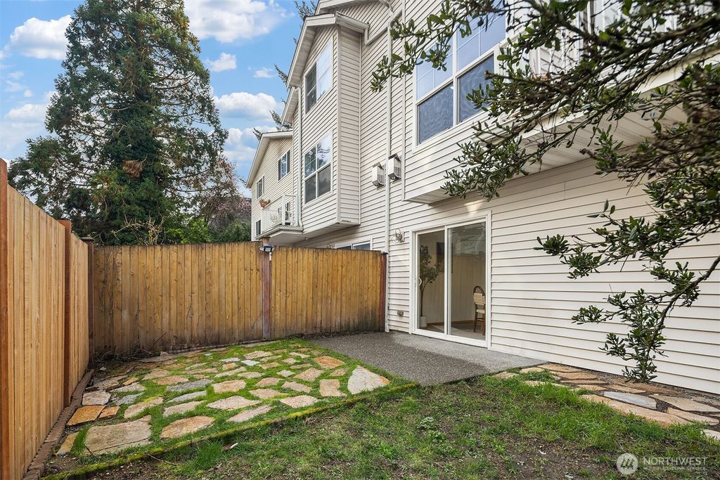 Photo of 14338 Lenora Place N #B, Seattle, WA 98133 (MLS # 2489531)