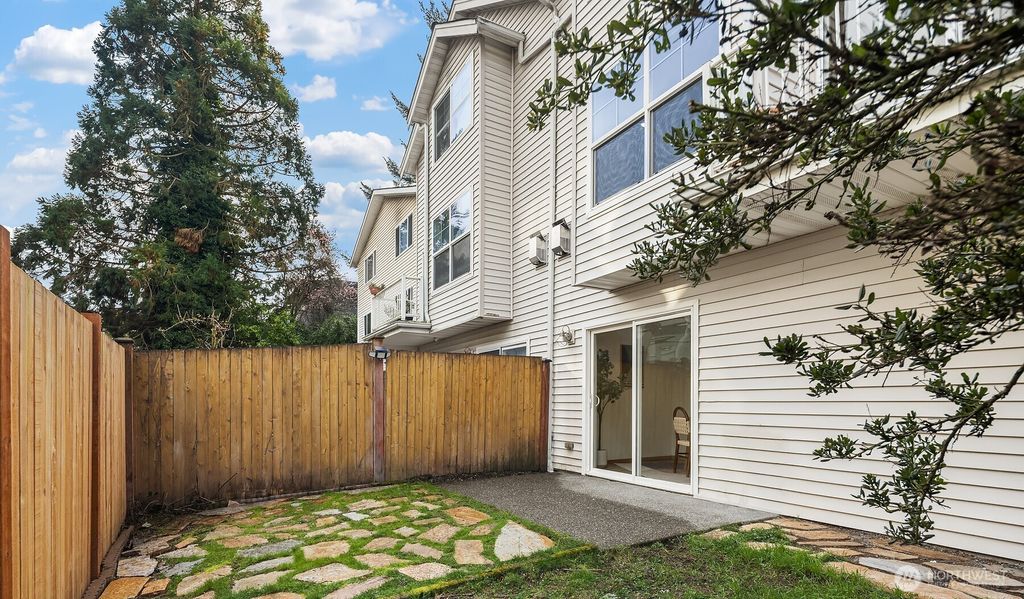 Photo of 14338 Lenora Place N #B, Seattle, WA 98133 (MLS # 2489531)