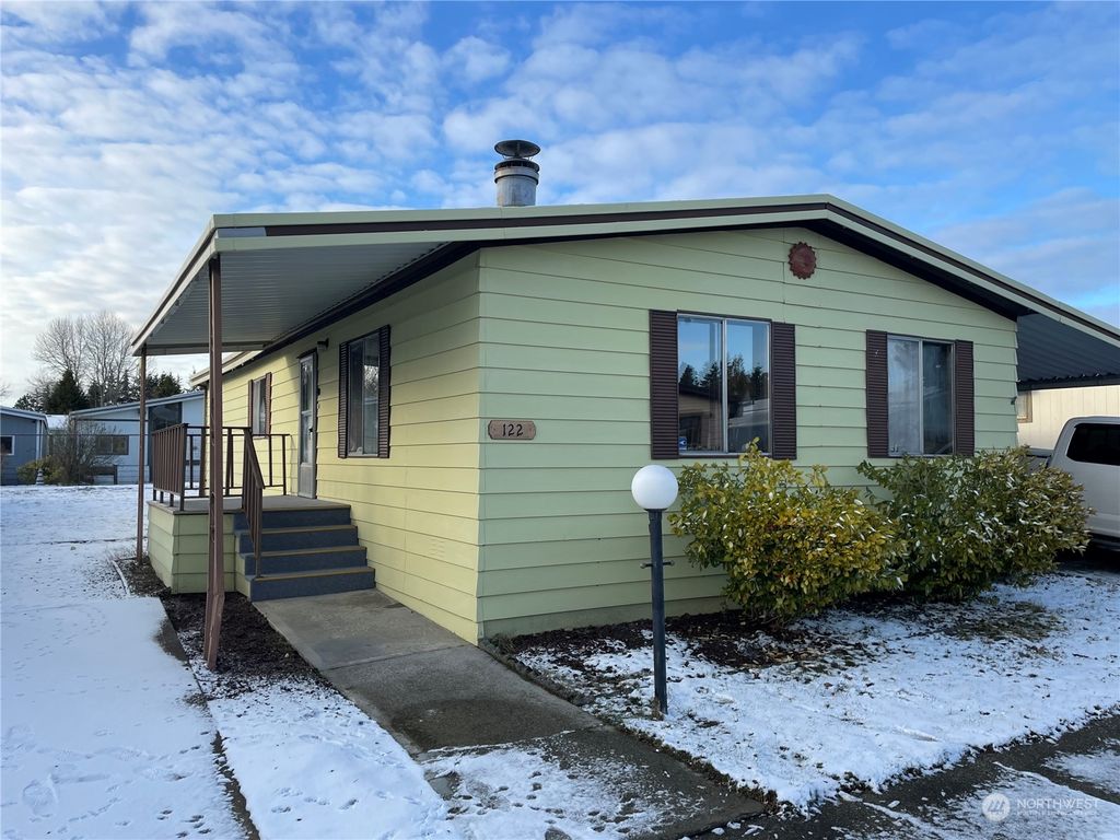 Photo of 11436 SE 208th Street #122, Kent, WA 98031 (MLS # 2023705)