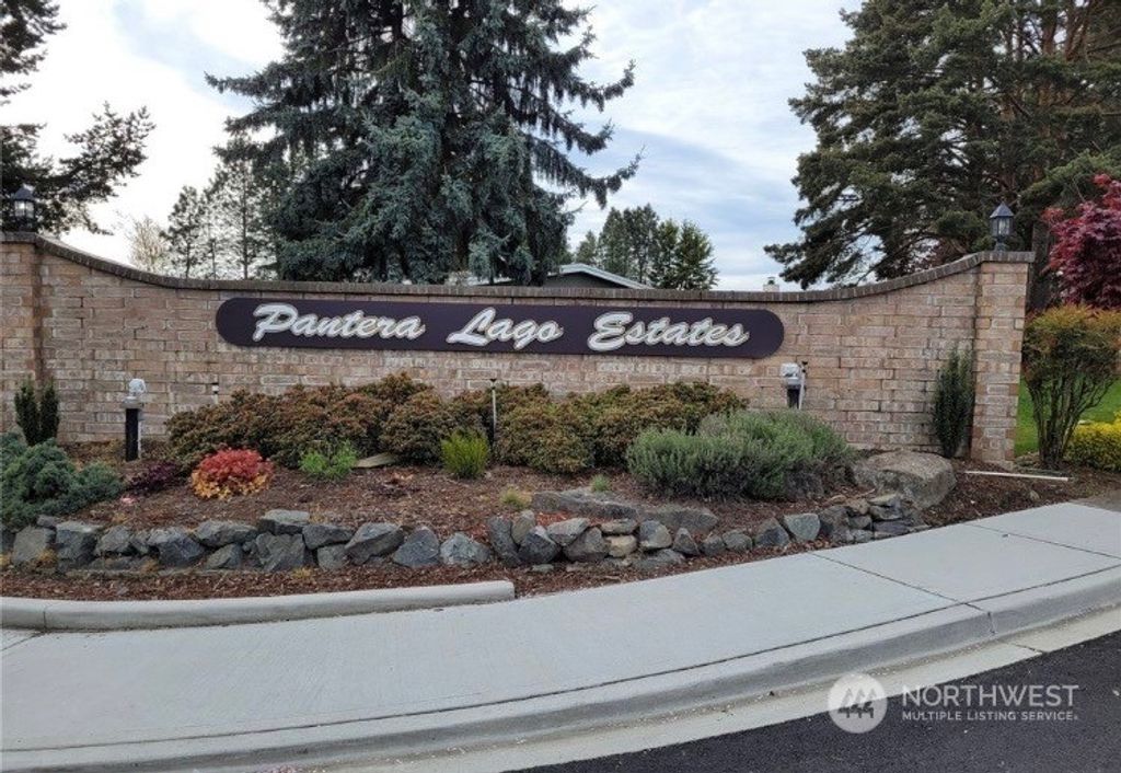Photo of 11436 SE 208th Street #122, Kent, WA 98031 (MLS # 2023705)