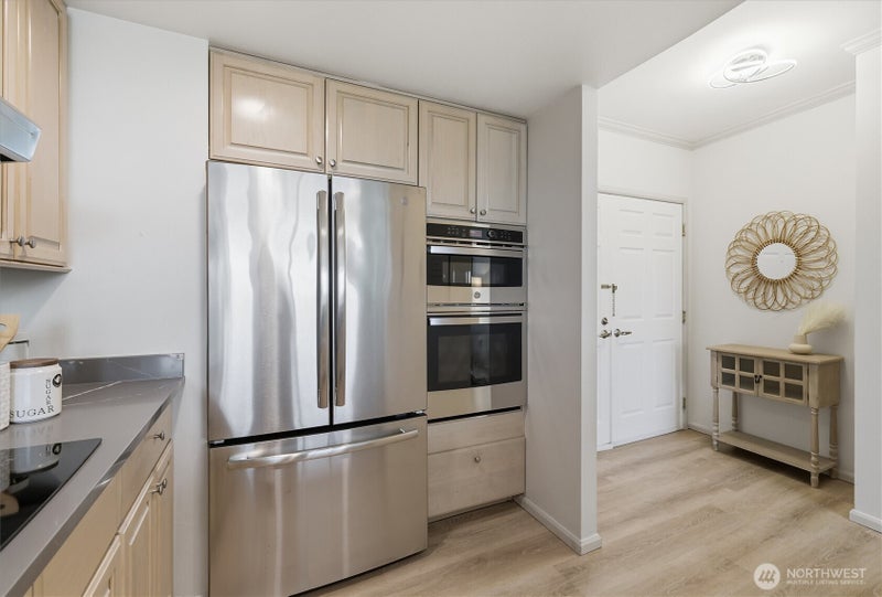 177 107th Ave NE 1204