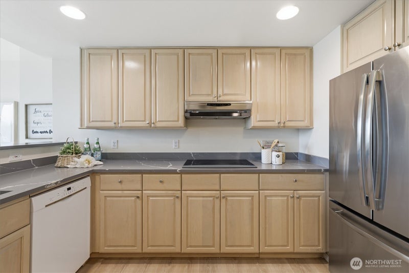 177 107th Ave NE 1204