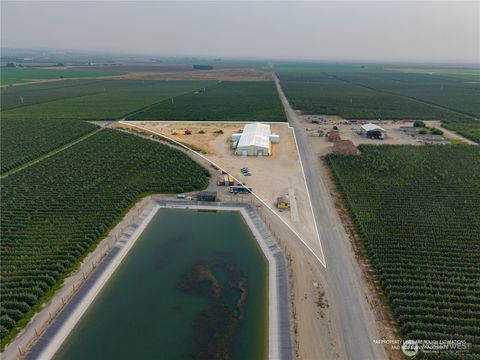 Photo of 0 25 Road SW, Mattawa, WA 99349 (MLS # 2431458)