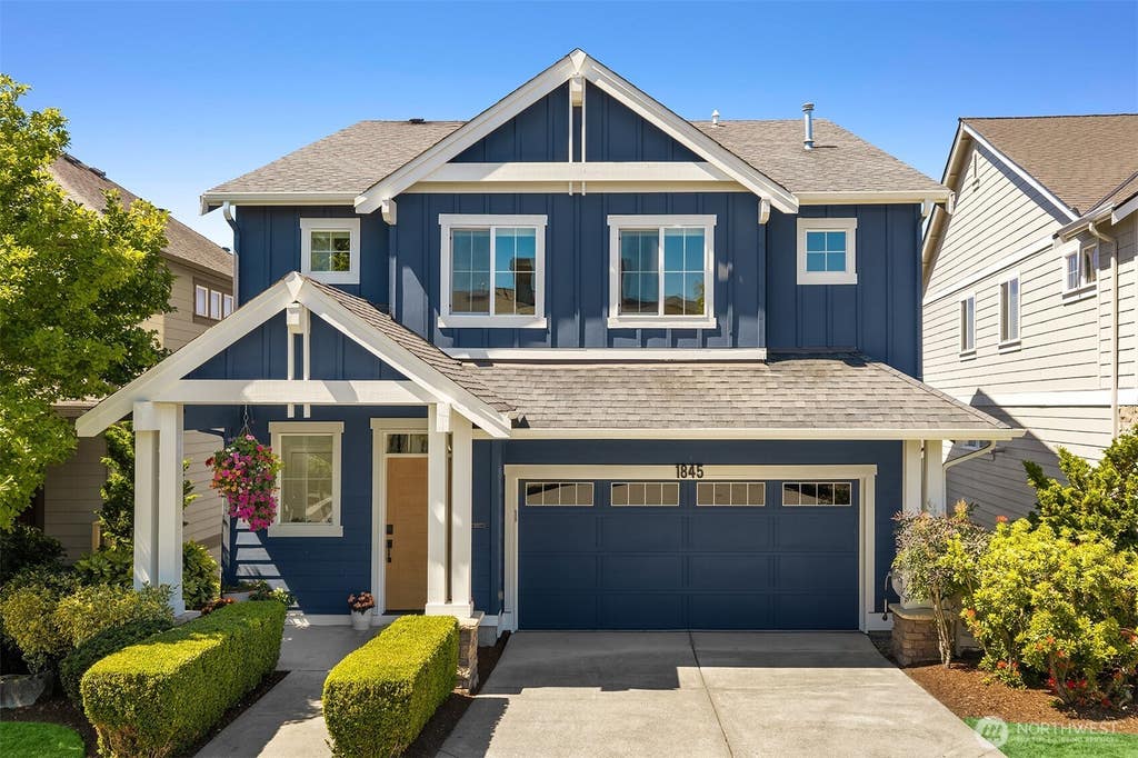 Photo of 1845 10th Avenue NE, Issaquah, WA 98029 (MLS # 2568432)