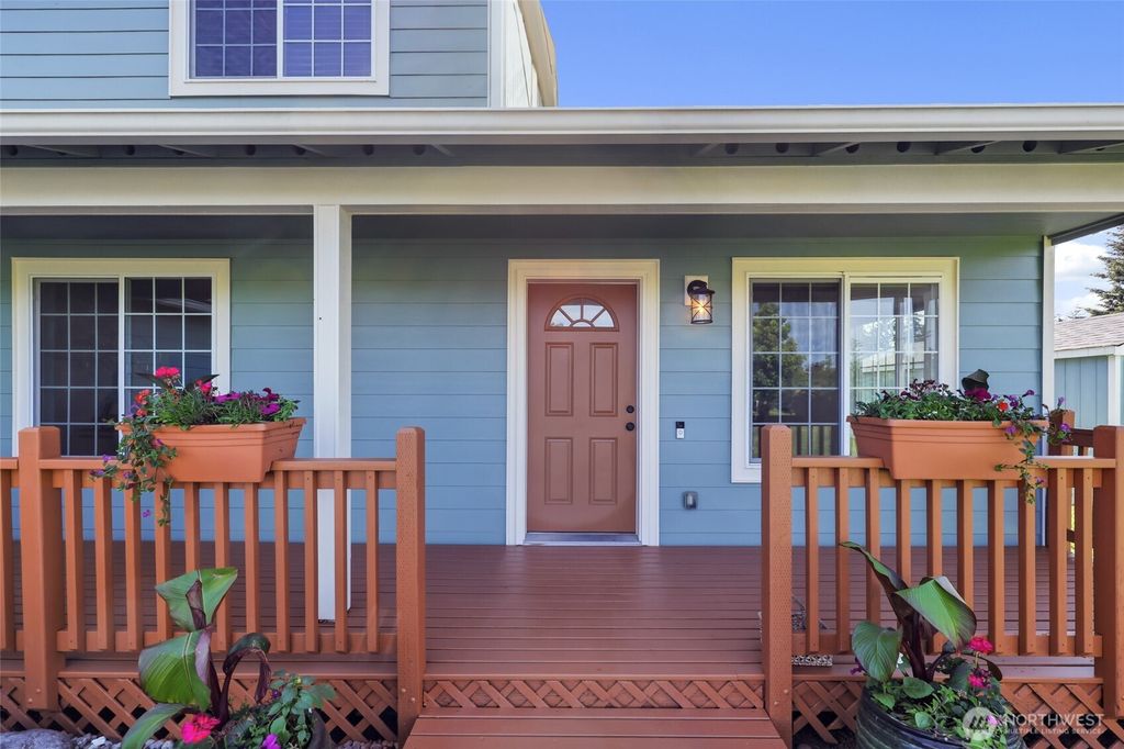 Photo of 18137 No Name Lane SW, Rochester, WA 98579 (MLS # 2528451)