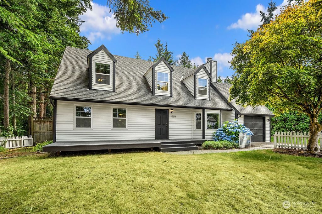 Photo of 12613 47th Drive SE, Everett, WA 98208 (MLS # 2263275)
