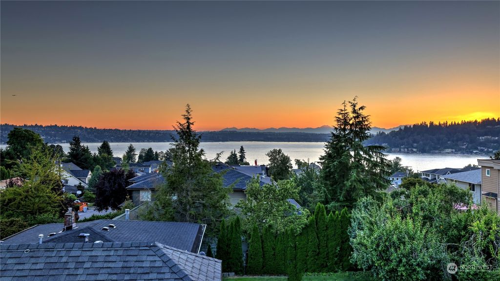 Photo of 1214 N 32nd Street, Renton, WA 98056 (MLS # 2014611)