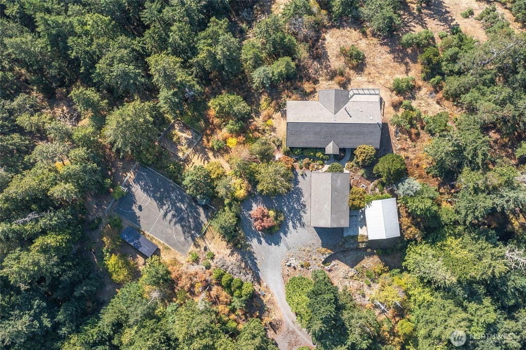 Photo of 404 Lookout Loop, Orcas Island, WA 98245 (MLS # 2553674)