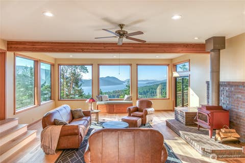 Photo of 404 Lookout Loop, Orcas Island, WA 98245 (MLS # 2553674)