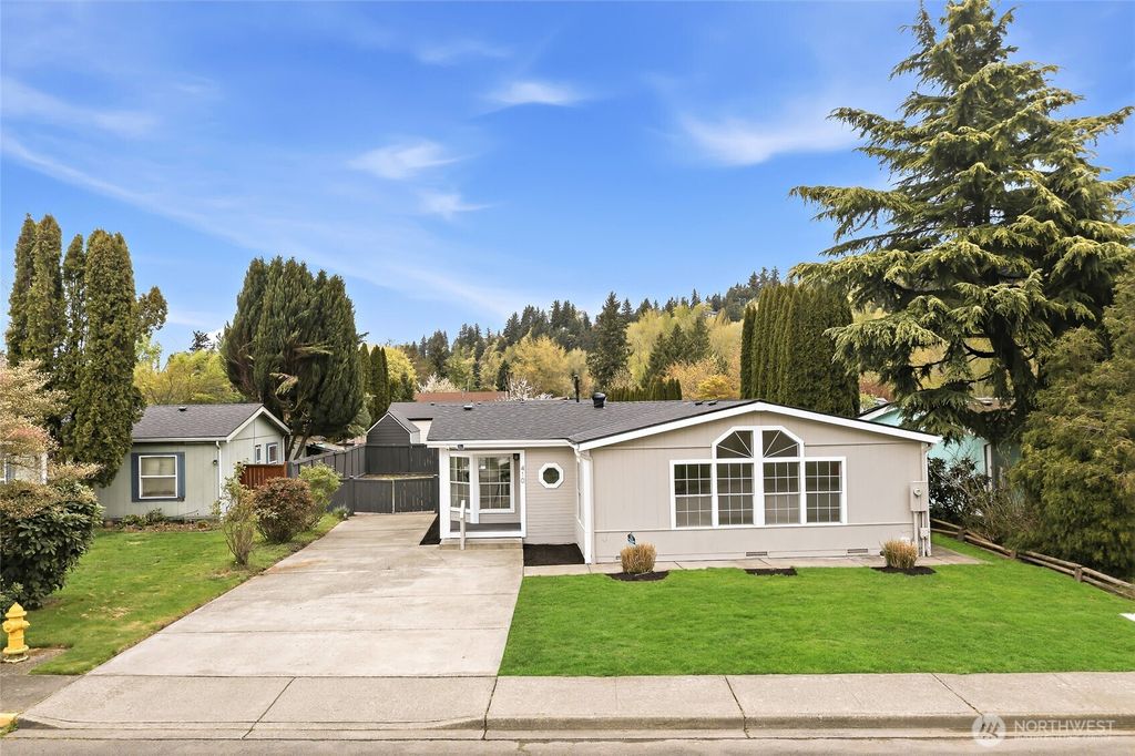 Photo of 410 V Place SE, Auburn, WA 98002 (MLS # 2504223)