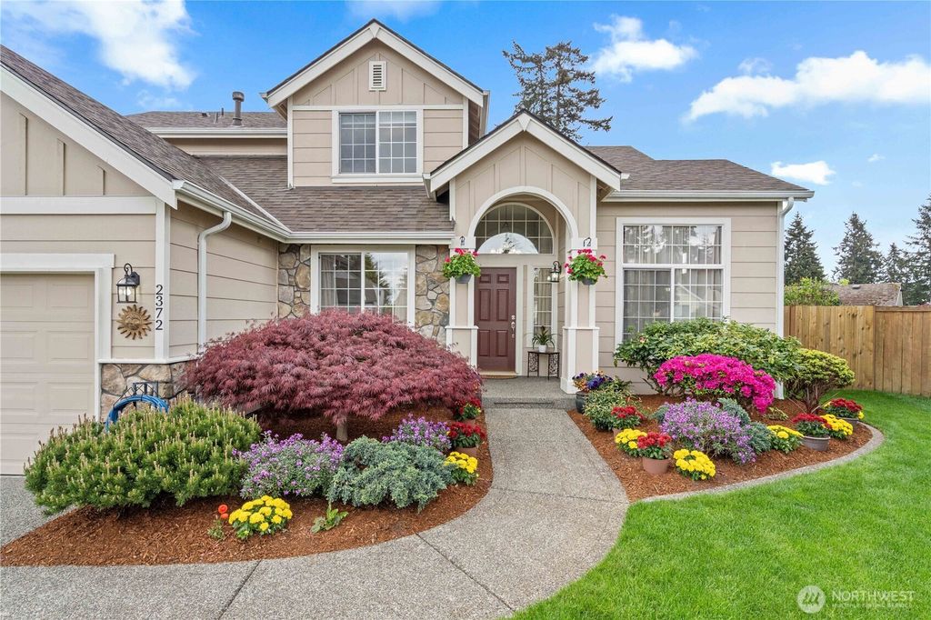 Photo of 2372 S 284th Court, Federal Way, WA 98003 (MLS # 2516146)