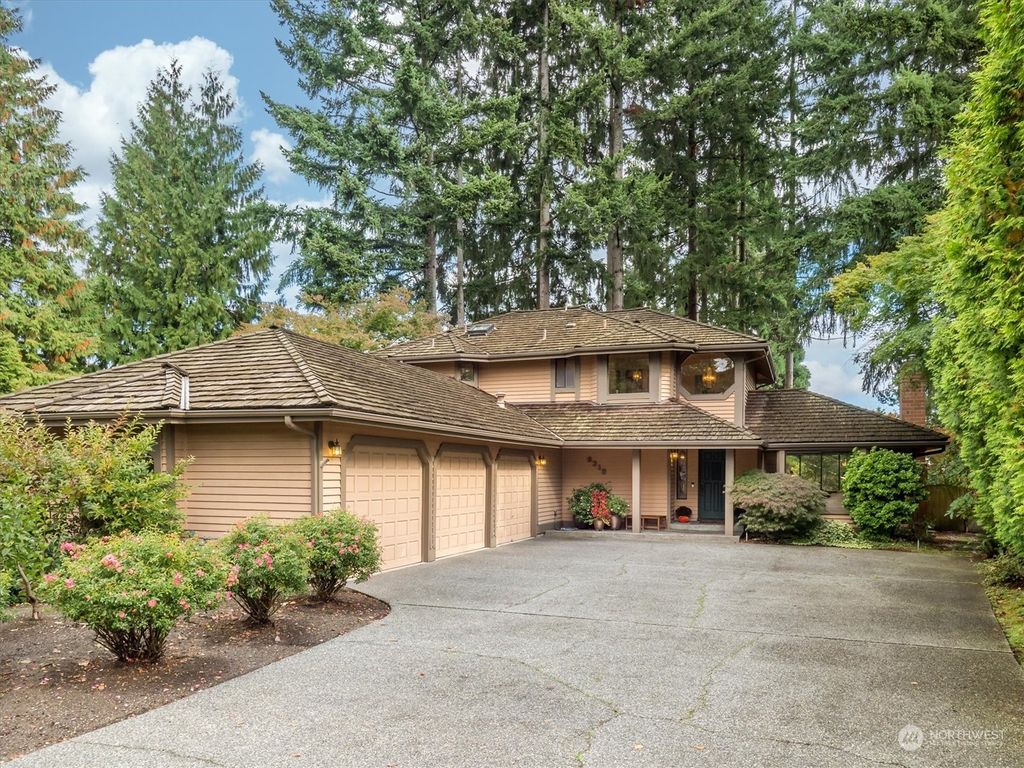 Photo of 6315 NE 192nd Court, Kenmore, WA 98028 (MLS # 2164583)