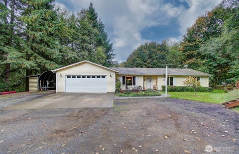 Photo of 210 Great Northern Road, Kalama, WA 98625 (MLS # 2583133)
